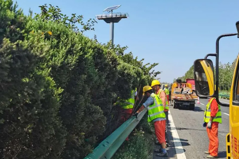 高速公路爆閃燈項(xiàng)目順利驗(yàn)收